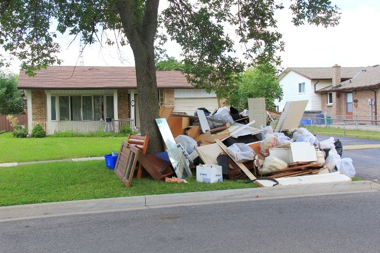 How Junk Removal Services Aid in Clearing Out Old Office Equipment